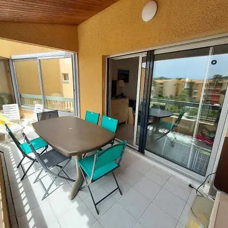Dans Securisee Vue Piscine * لو لا فاندو